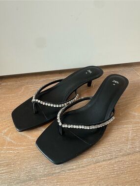 Zara Black Rhinestone Thong Kitten Heels